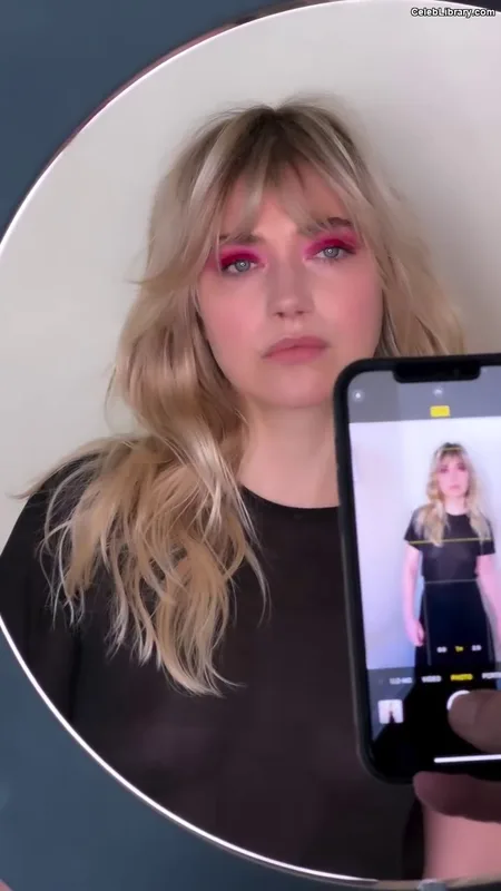 Imogen Poots photo 16 of 210