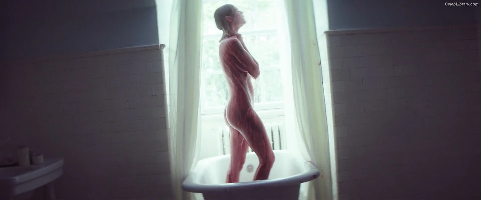 Imogen Waterhouse photo 9 of 248