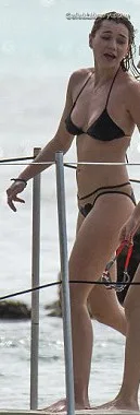 Imogen Waterhouse photo 4 of 249