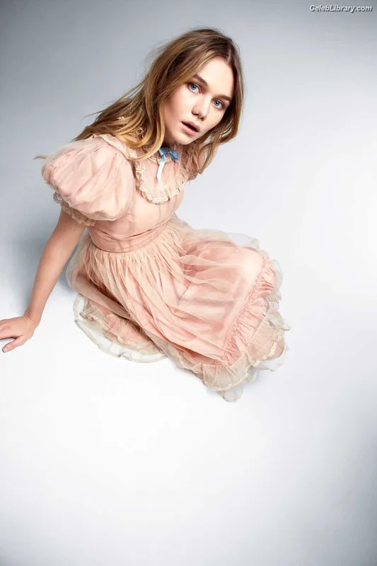 Imogen Waterhouse photo 16 of 249