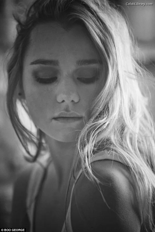 Imogen Waterhouse photo 8 of 249