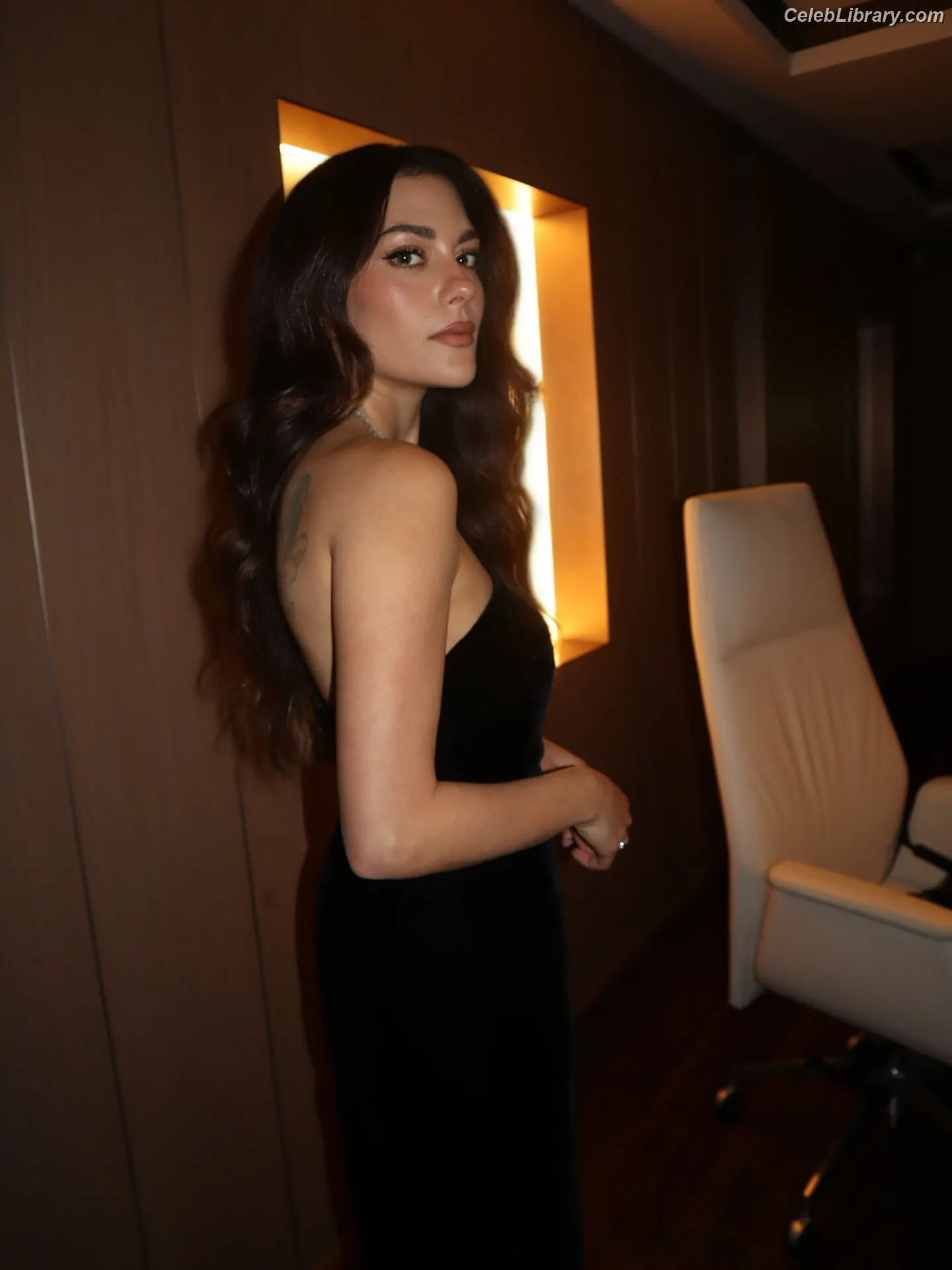 Inbar Lavi photo 14 of 86