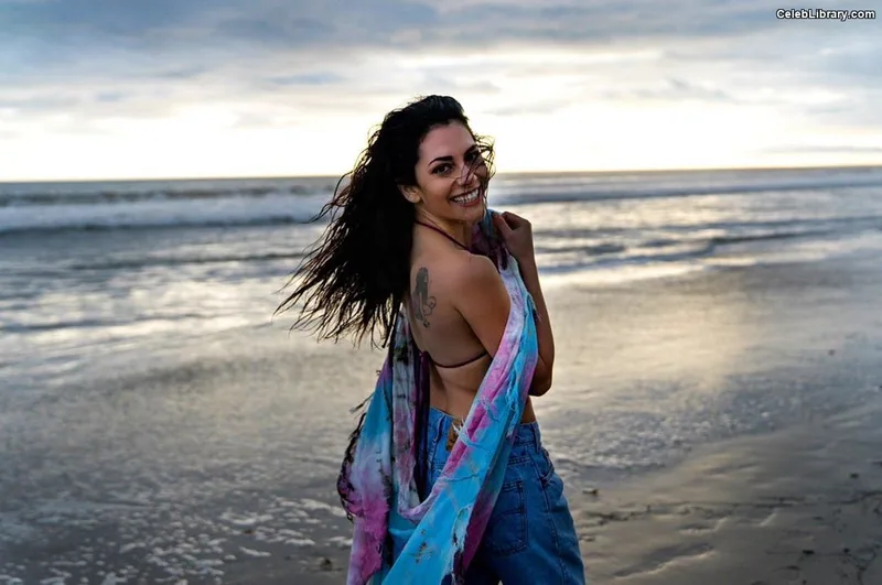 Inbar Lavi photo 10 of 87