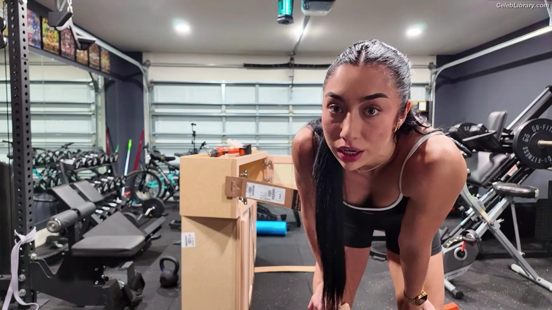 Indi Hartwell photo 5 of 885