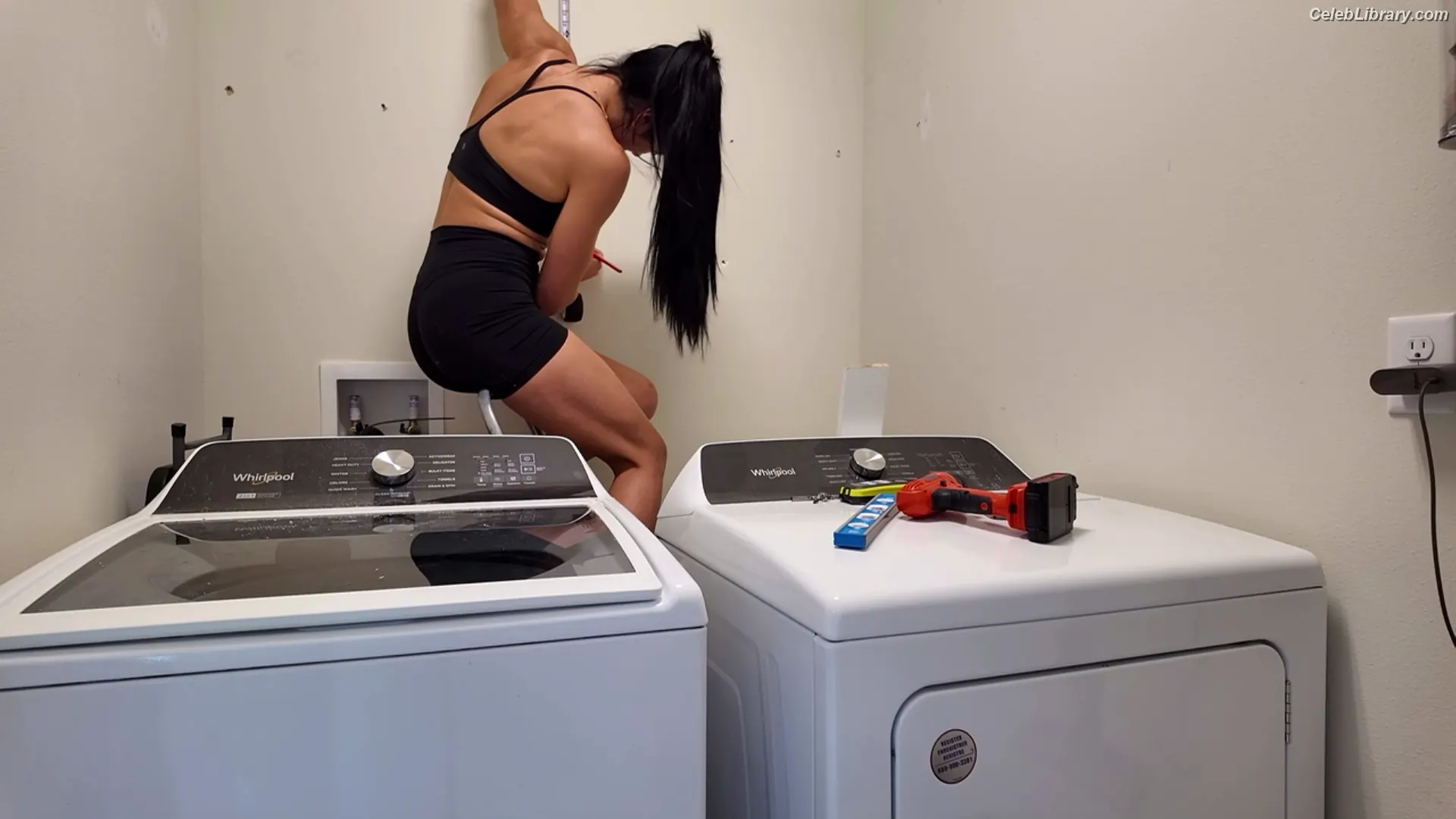 Indi Hartwell photo 1 of 885