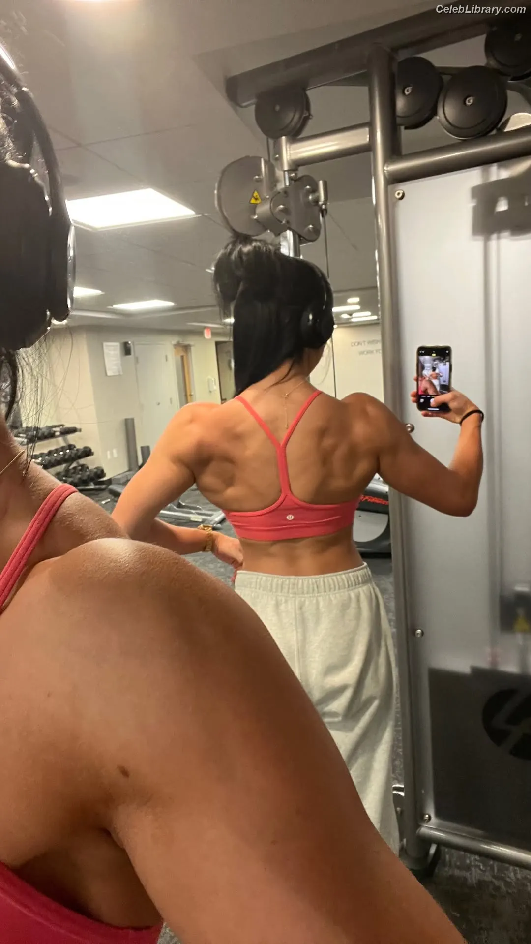 Indi Hartwell photo 17 of 885