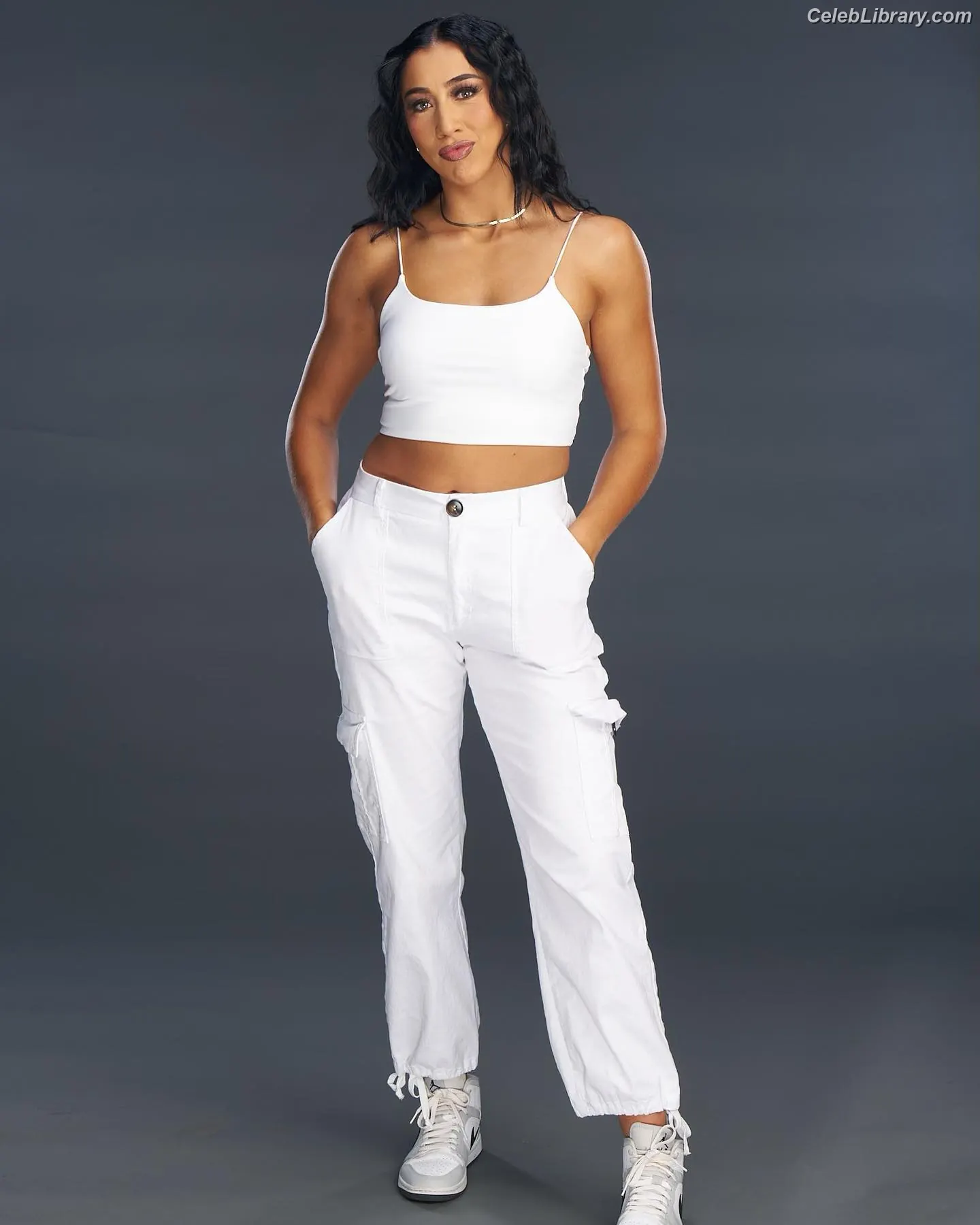 Indi Hartwell photo 15 of 885