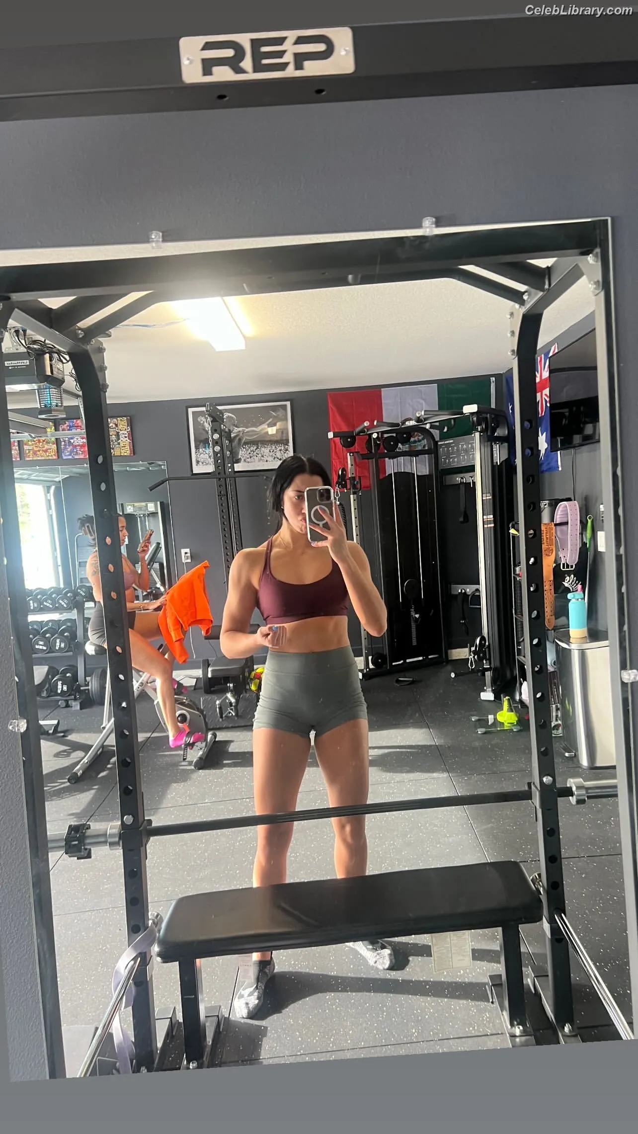 Indi Hartwell photo 1 of 885