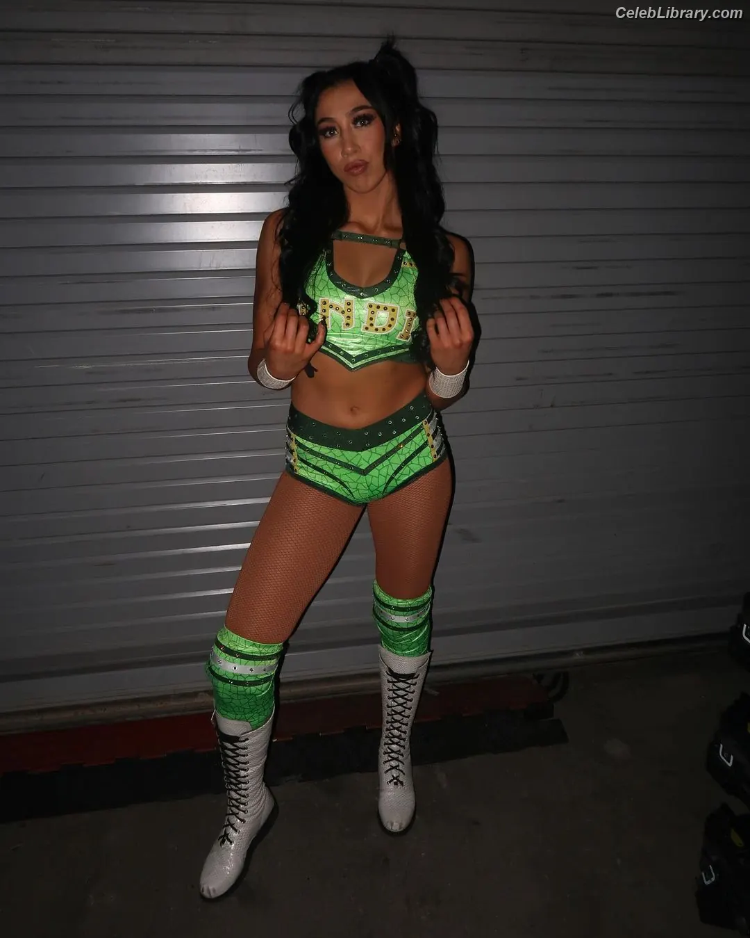 Indi Hartwell photo 3 of 885