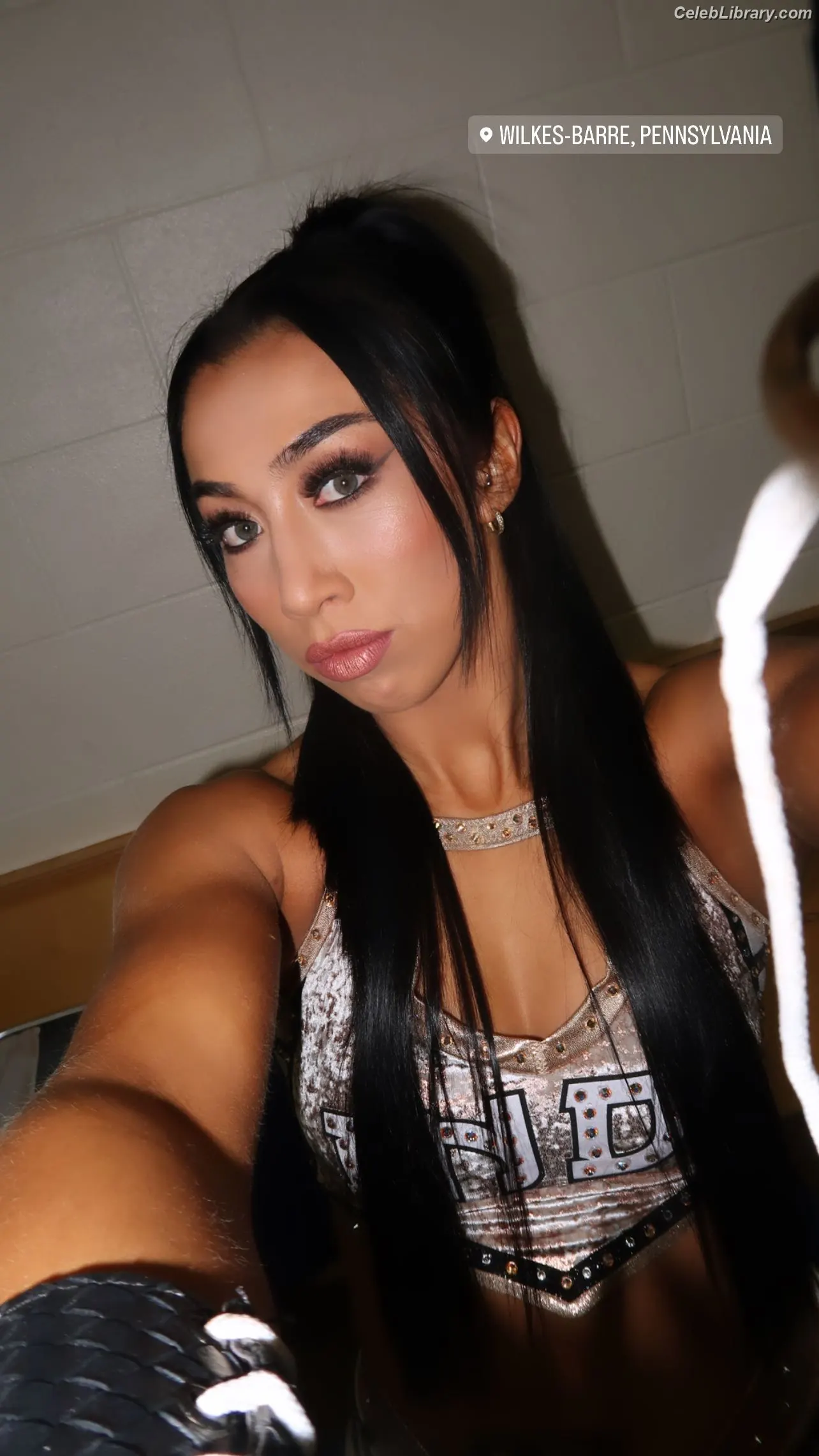 Indi Hartwell photo 2 of 885