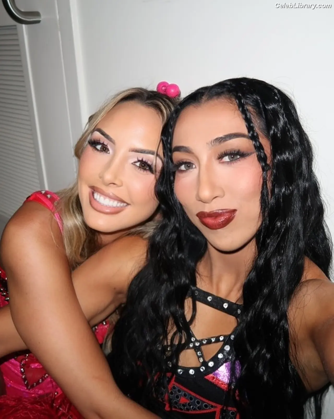 Indi Hartwell photo 4 of 885