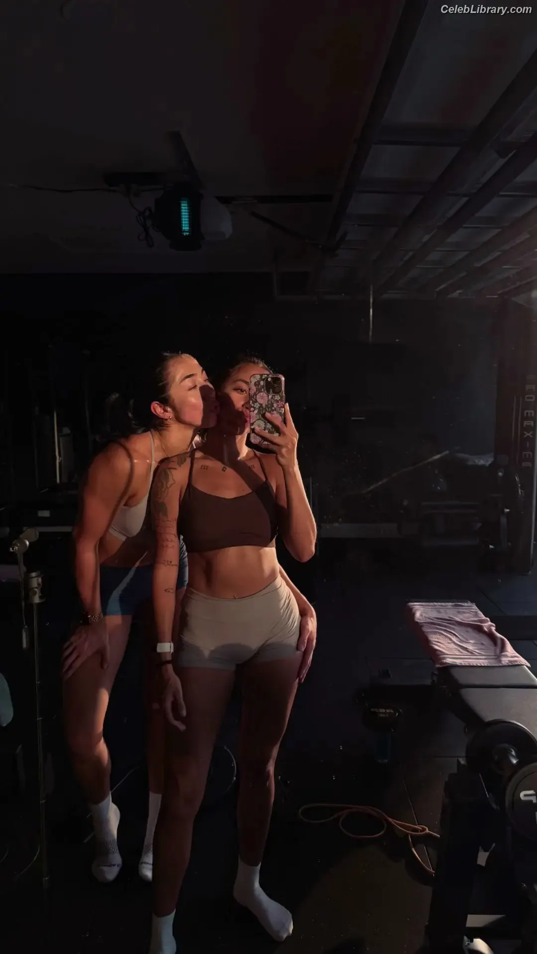 Indi Hartwell photo 23 of 885