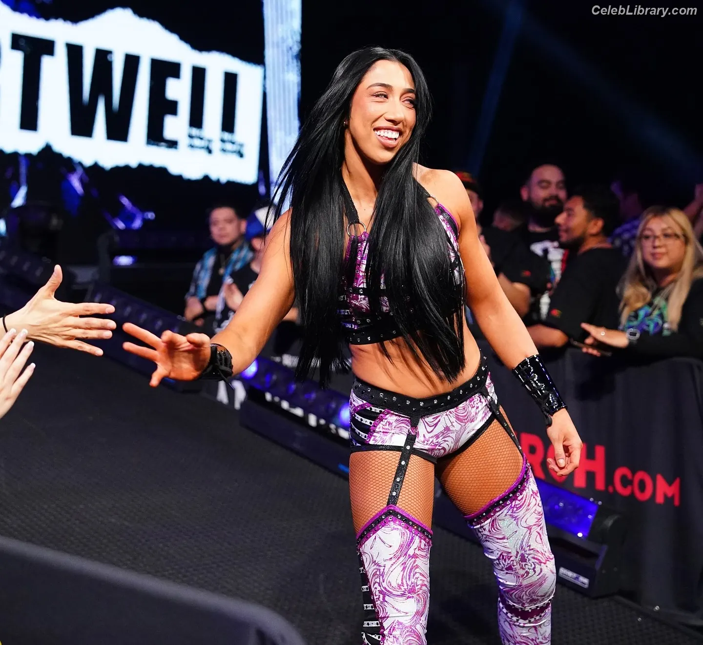 Indi Hartwell photo 20 of 885