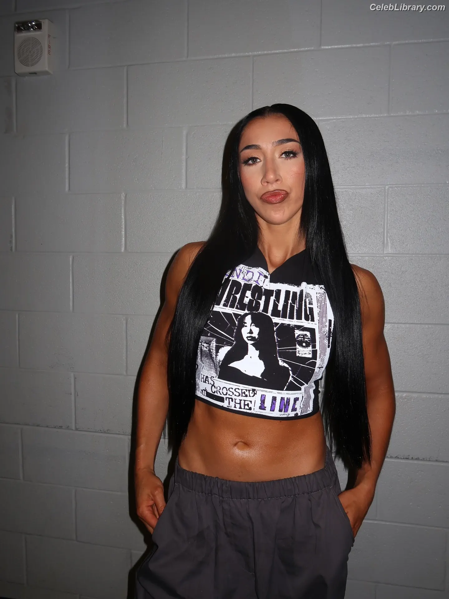 Indi Hartwell photo 4 of 885