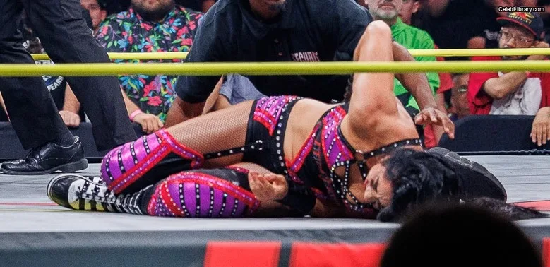 Indi Hartwell photo 8 of 884