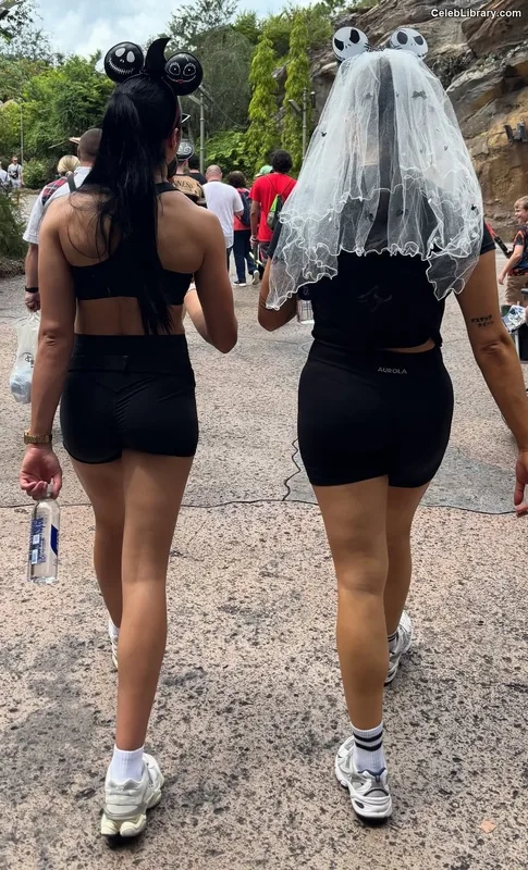 Indi Hartwell photo 19 of 884
