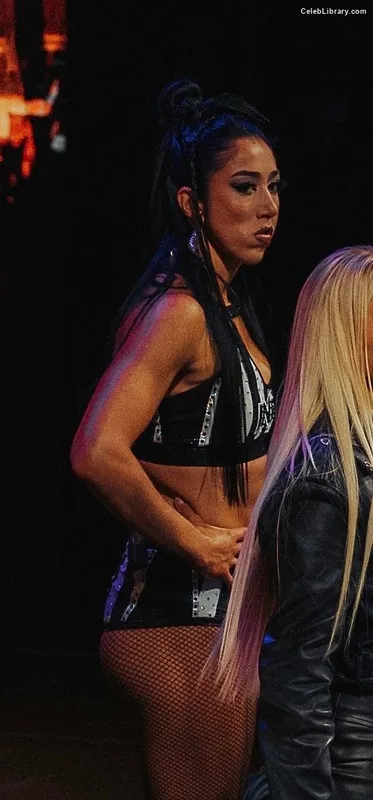 Indi Hartwell photo 10 of 884