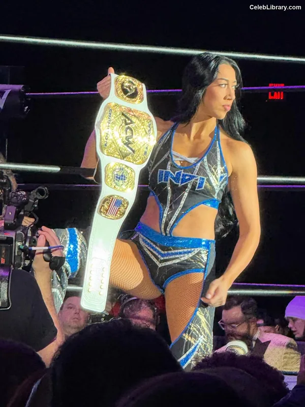 Indi Hartwell photo 13 of 884