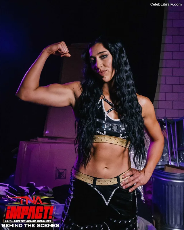 Indi Hartwell photo 16 of 884