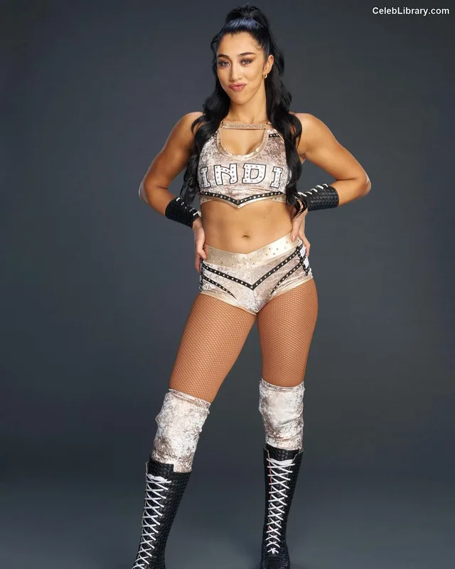 Indi Hartwell photo 20 of 884