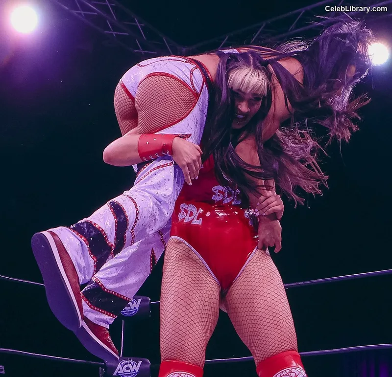 Indi Hartwell photo 23 of 884