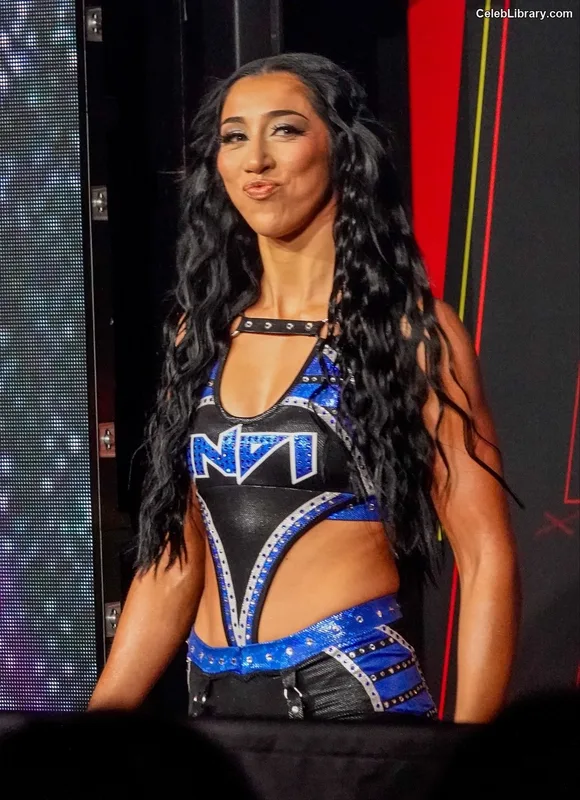 Indi Hartwell photo 17 of 884