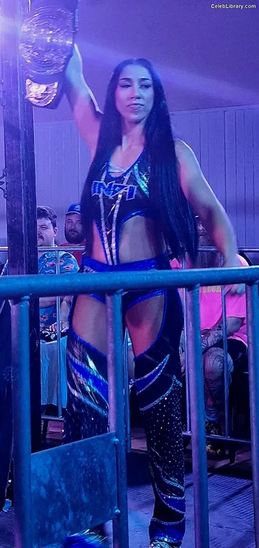Indi Hartwell photo 23 of 884