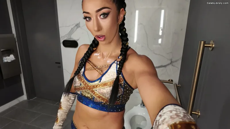 Indi Hartwell photo 12 of 884