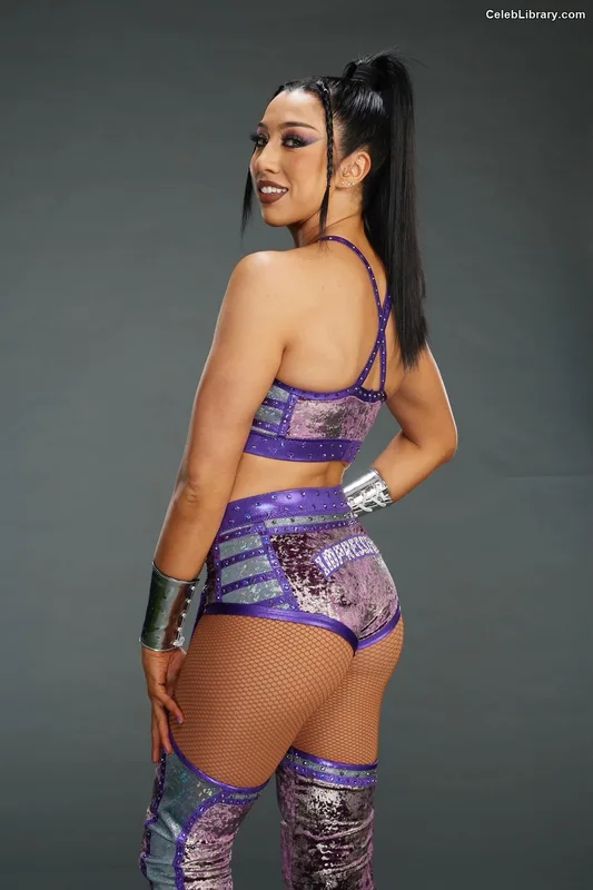 Indi Hartwell photo 12 of 884