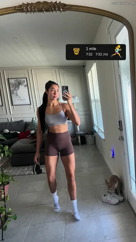 Indi Hartwell photo 22 of 884