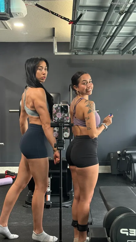 Indi Hartwell photo 24 of 884