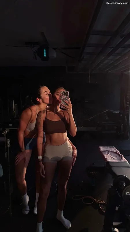 Indi Hartwell photo 18 of 884