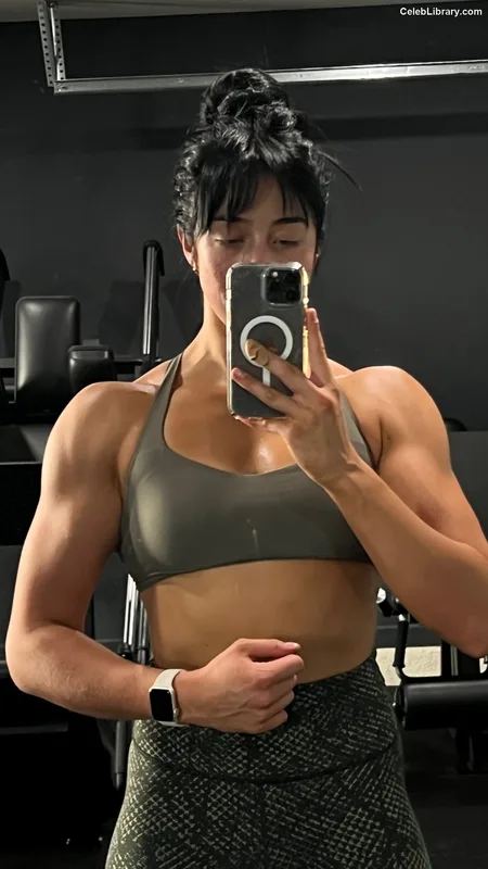 Indi Hartwell photo 23 of 884