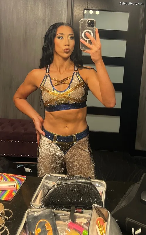 Indi Hartwell photo 9 of 884