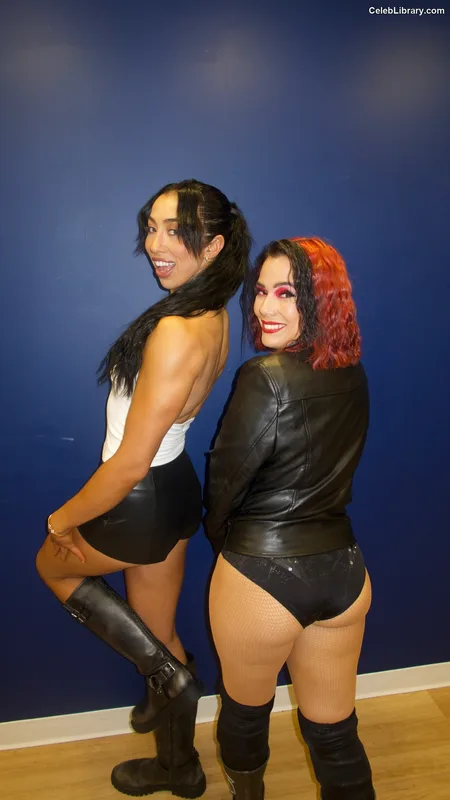 Indi Hartwell photo 16 of 884