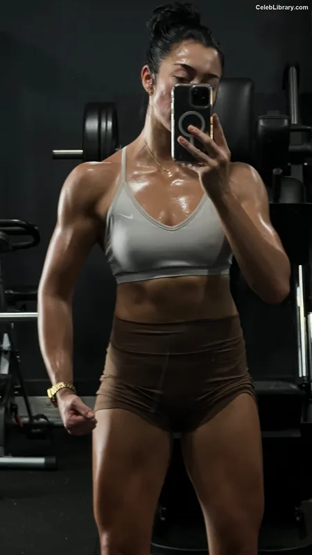 Indi Hartwell photo 14 of 884