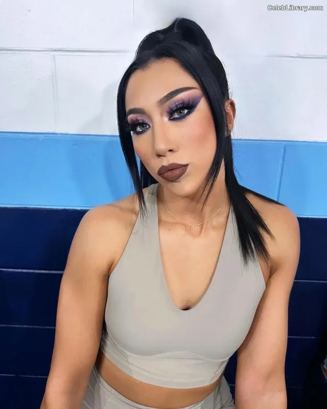 Indi Hartwell photo 7 of 884