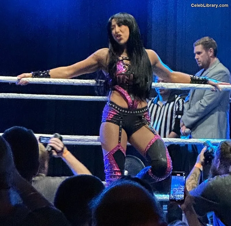 Indi Hartwell photo 11 of 884