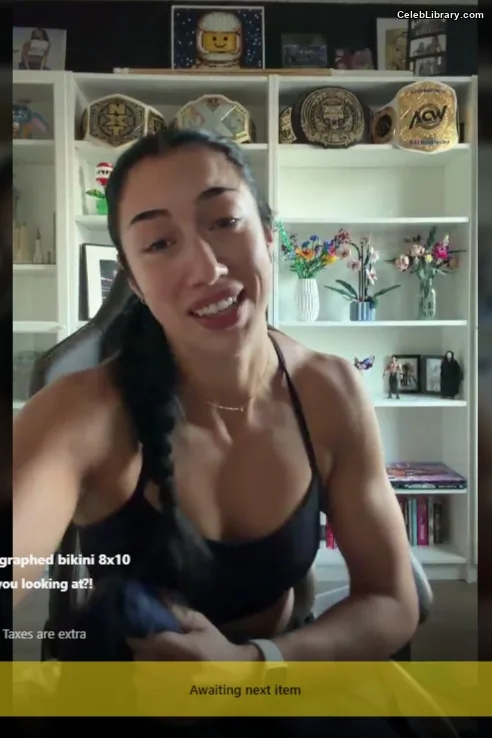 Indi Hartwell photo 17 of 884