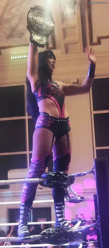 Indi Hartwell photo 22 of 884