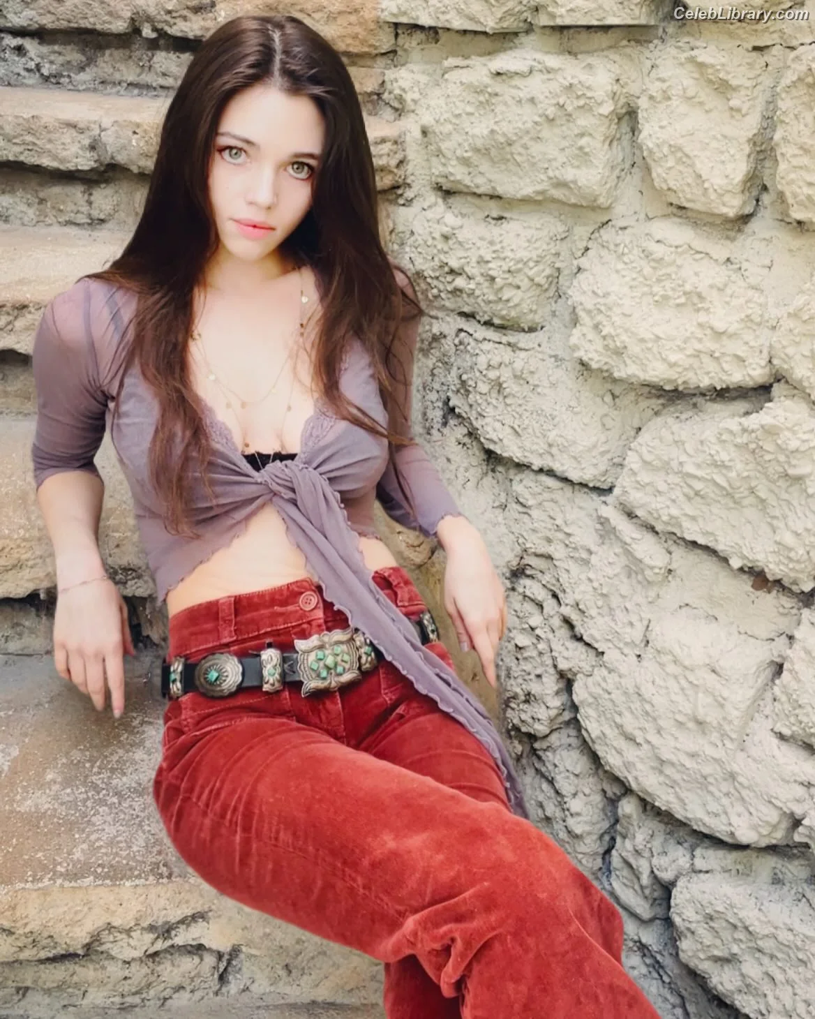 India Eisley photo 6 of 44