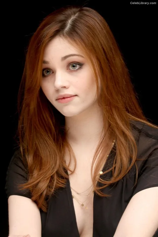 India Eisley photo 9 of 45