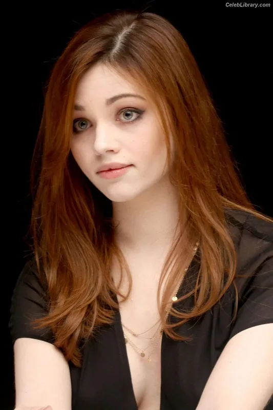 India Eisley photo 15 of 45