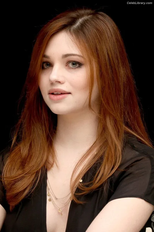 India Eisley photo 24 of 45