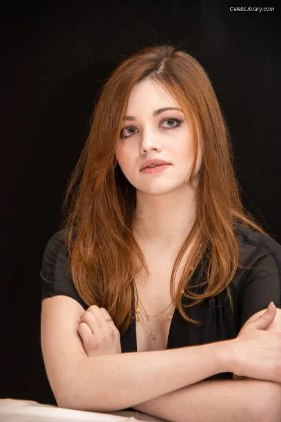 India Eisley photo 3 of 45