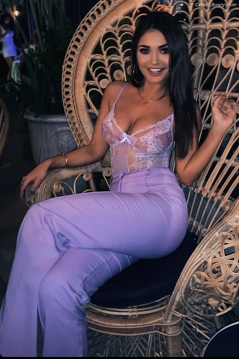 India Reynolds photo 10 of 1237