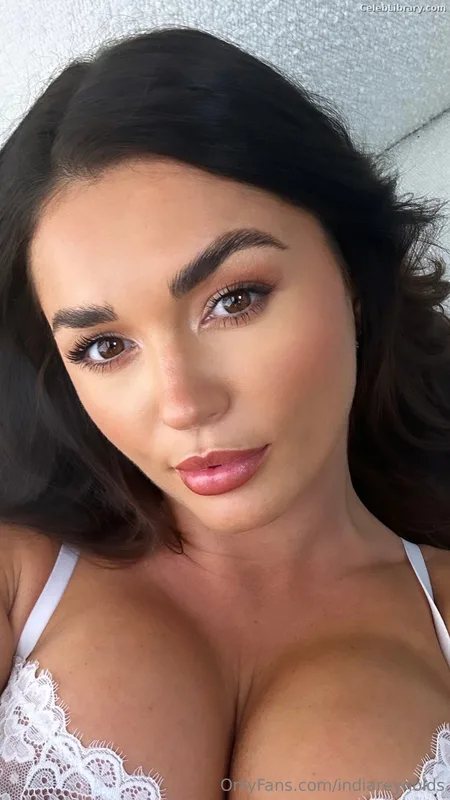 India Reynolds photo 23 of 1236