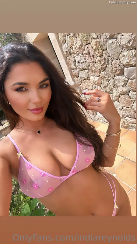 India Reynolds photo 2 of 1236