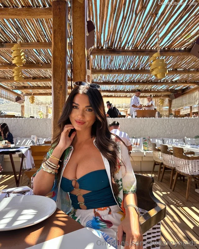 India Reynolds photo 18 of 1236