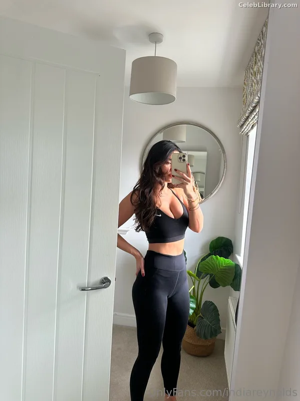 India Reynolds photo 14 of 1236